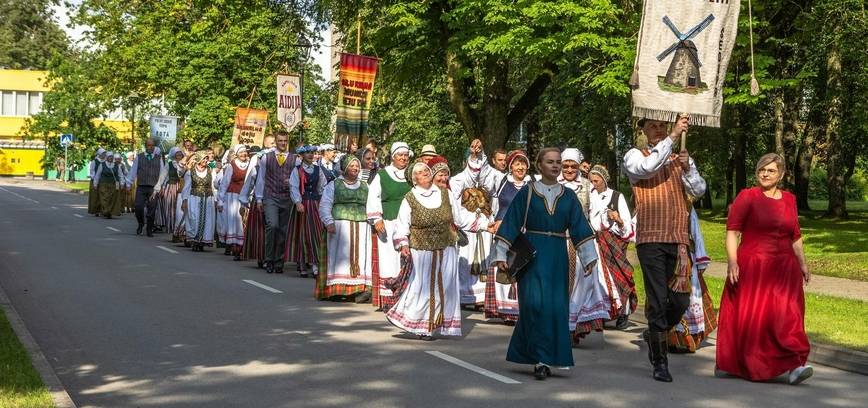 XXIV Tarptautinis folkloro festivalis „Nemirštanti tautos gaida“ sujungė bendruomenes, tradicijas ir šalis