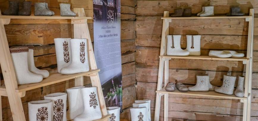 Kleboniškių muziejuje eksponuojama paroda „Veltinio laikas: paveldas ir kūryba“