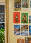 Sveikinimus ir linkėjimus siunčia Burbiškio dvare eksponuojami atvirukai