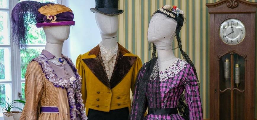 „DIENA XIX AMŽIAUS DVARE: NUO RYTO RITUALŲ IKI POKYLIŲ“